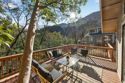 514 Granite Street Ashland OR 97520