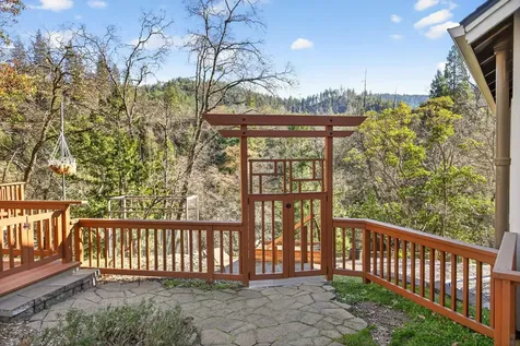 514 Granite Street Ashland OR 97520