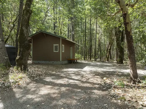 8843 Deer Creek Road Selma OR 97538