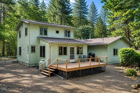 8843 Deer Creek Road Selma OR 97538