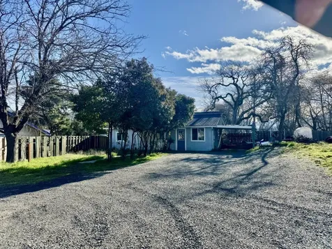 376 Crowson Road Ashland OR 97520