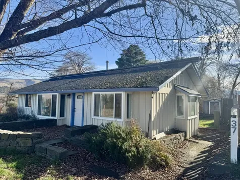 376 Crowson Road Ashland OR 97520