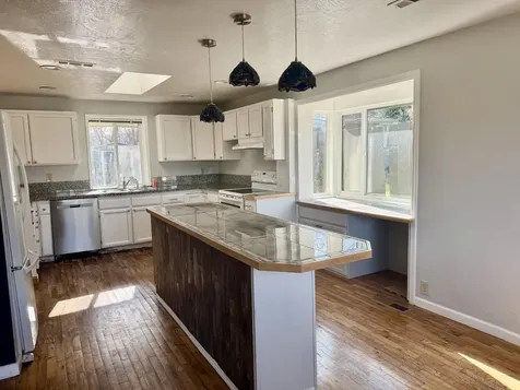376 Crowson Road Ashland OR 97520
