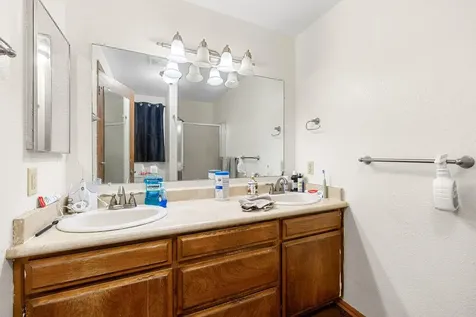 1855 Nancy Avenue Central Point OR 97502