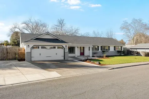1855 Nancy Avenue Central Point OR 97502