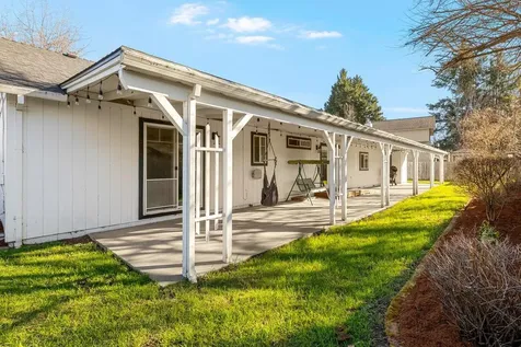 1855 Nancy Avenue Central Point OR 97502