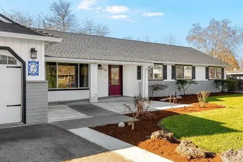 1855 Nancy Avenue Central Point OR 97502