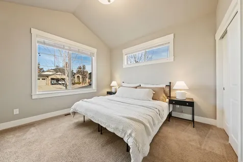 20889 SE Humber Lane Bend OR 97702