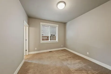 20889 SE Humber Lane Bend OR 97702