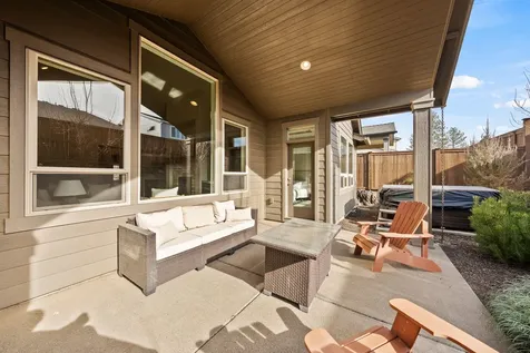 20889 SE Humber Lane Bend OR 97702