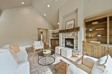 20889 SE Humber Lane Bend OR 97702