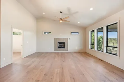 6822 SE Madison Avenue Prineville OR 97754
