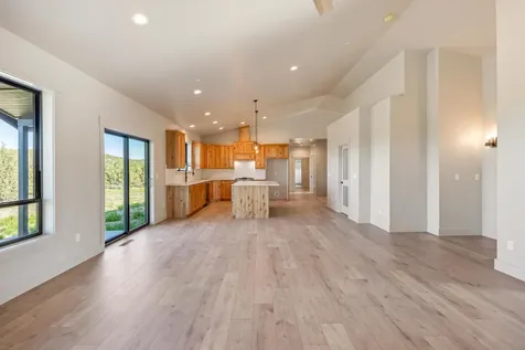 6822 SE Madison Avenue Prineville OR 97754