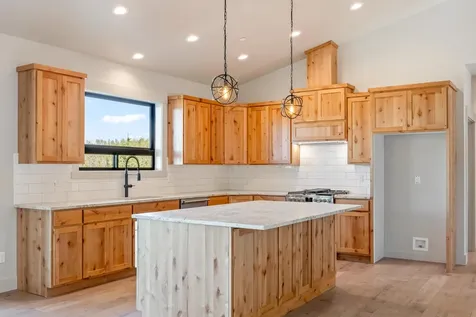 6822 SE Madison Avenue Prineville OR 97754