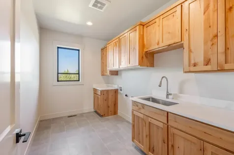 6822 SE Madison Avenue Prineville OR 97754