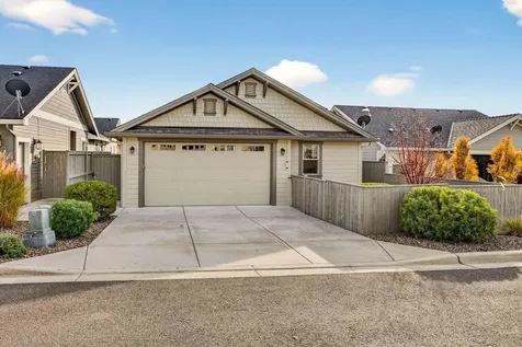 3957 Shamrock Drive Medford OR 97504
