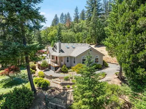 404 Mountain Paradise Drive Grants Pass OR 97526
