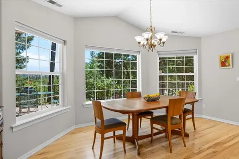 404 Mountain Paradise Drive Grants Pass OR 97526