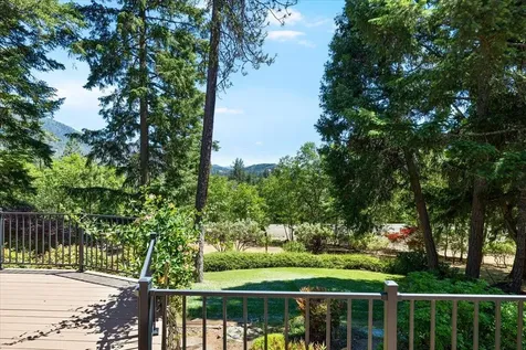 404 Mountain Paradise Drive Grants Pass OR 97526