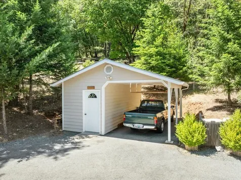 404 Mountain Paradise Drive Grants Pass OR 97526