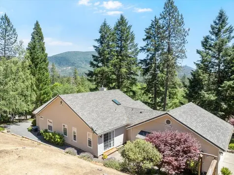 404 Mountain Paradise Drive Grants Pass OR 97526