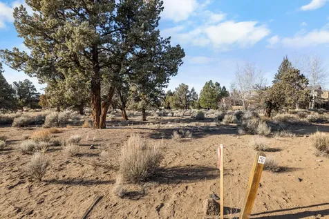 23123 Switchback Court Bend OR 97701