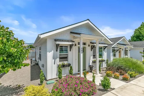 583 Coffee Lane Ashland OR 97520