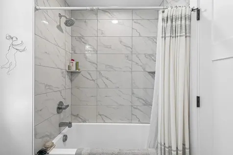 583 Coffee Lane Ashland OR 97520