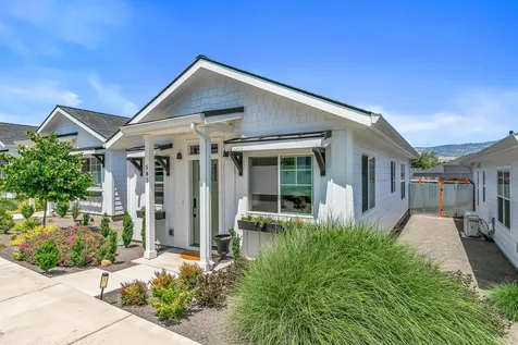 583 Coffee Lane Ashland OR 97520