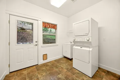 435 Granite Street Ashland OR 97520