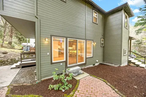 435 Granite Street Ashland OR 97520