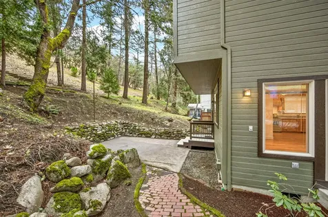 435 Granite Street Ashland OR 97520