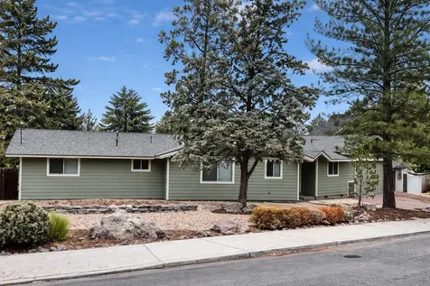 3487 SW Wickiup Avenue Redmond OR 97756