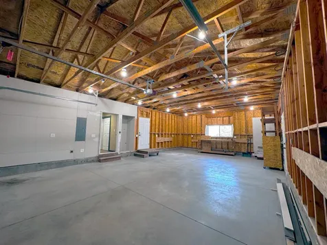 3487 SW Wickiup Avenue Redmond OR 97756