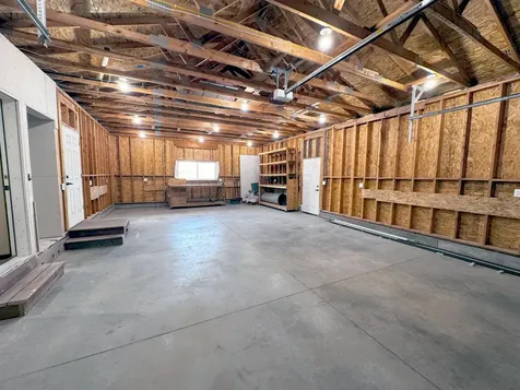 3487 SW Wickiup Avenue Redmond OR 97756