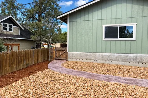 3487 SW Wickiup Avenue Redmond OR 97756