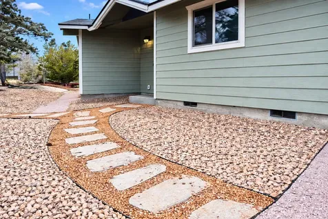 3487 SW Wickiup Avenue Redmond OR 97756