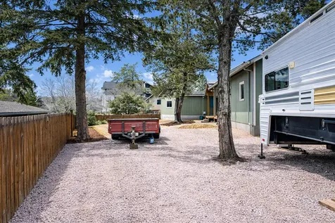 3487 SW Wickiup Avenue Redmond OR 97756