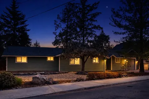 3487 SW Wickiup Avenue Redmond OR 97756