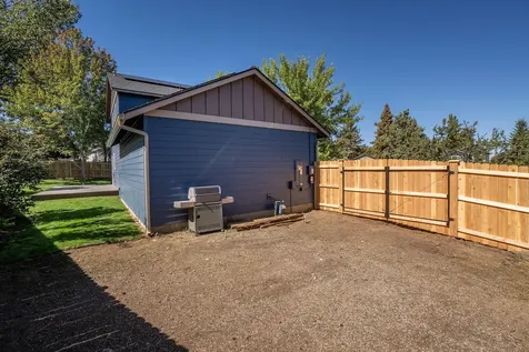 1407 NE Talon Court Bend OR 97701