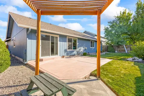 1942 NW Jackpine Place Redmond OR 97756