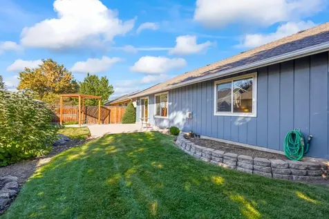 1942 NW Jackpine Place Redmond OR 97756