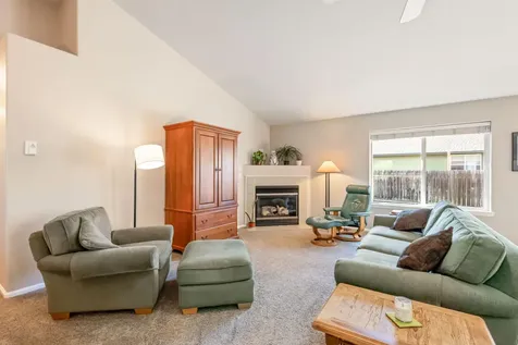 1942 NW Jackpine Place Redmond OR 97756