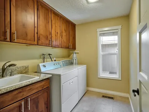 8166 Saghalie Drive S Salem OR 97306