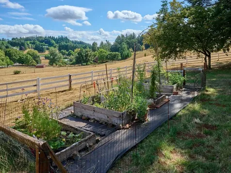 8166 Saghalie Drive S Salem OR 97306