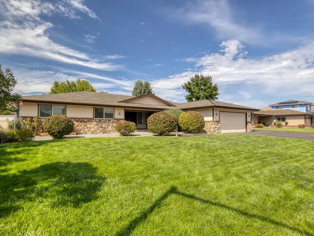 4036 Valinda Way Klamath Falls OR 97603