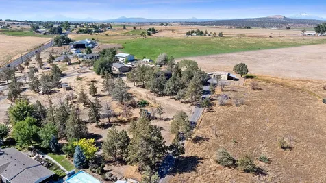 2132 SW Culver Highway Madras OR 97741
