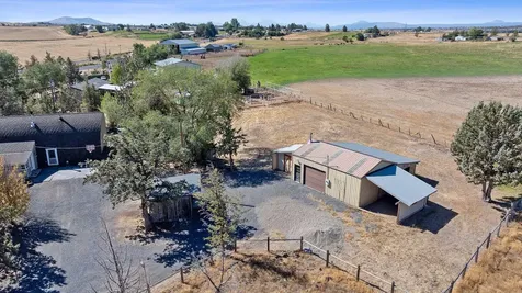 2132 SW Culver Highway Madras OR 97741