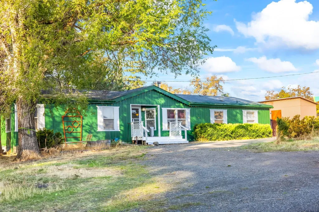 45492 College Street Antelope OR 97001