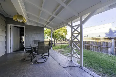 909 S Holly Street Medford OR 97501